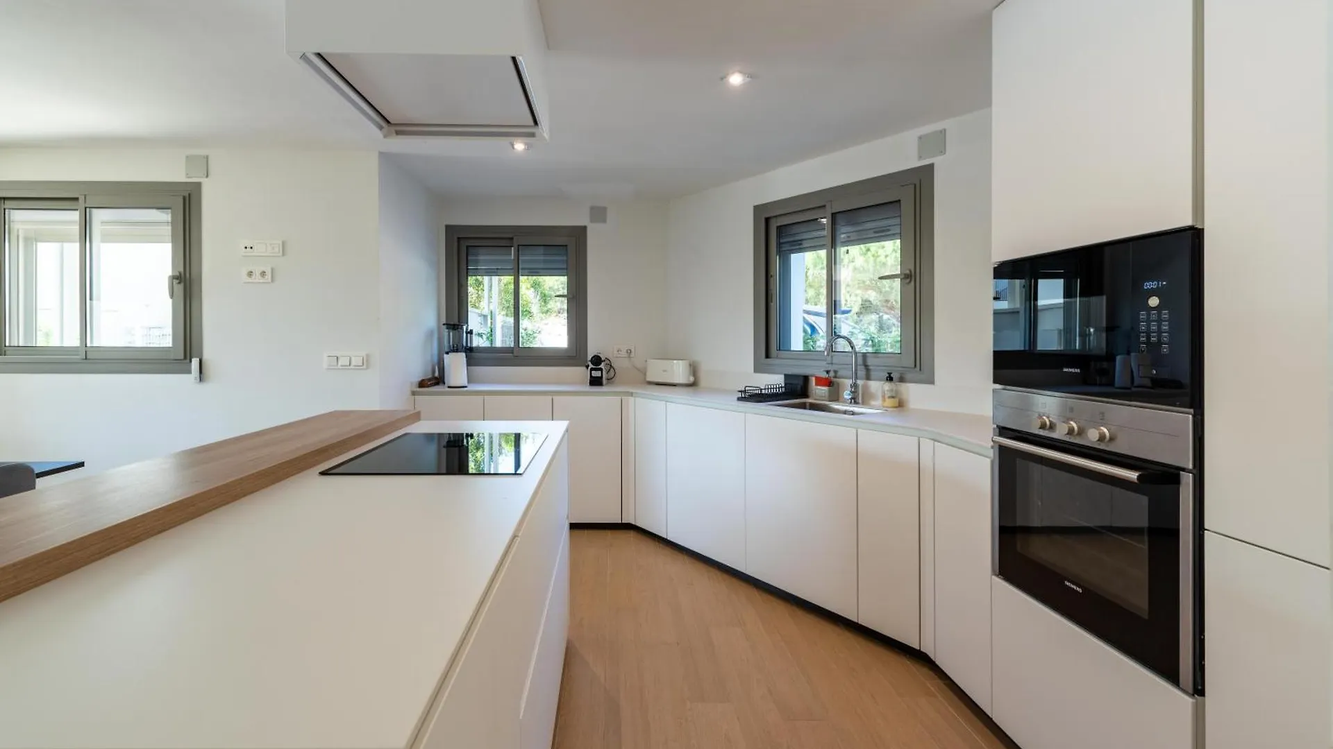 Tranquil Oasis Luxury Villa Μάλαγα